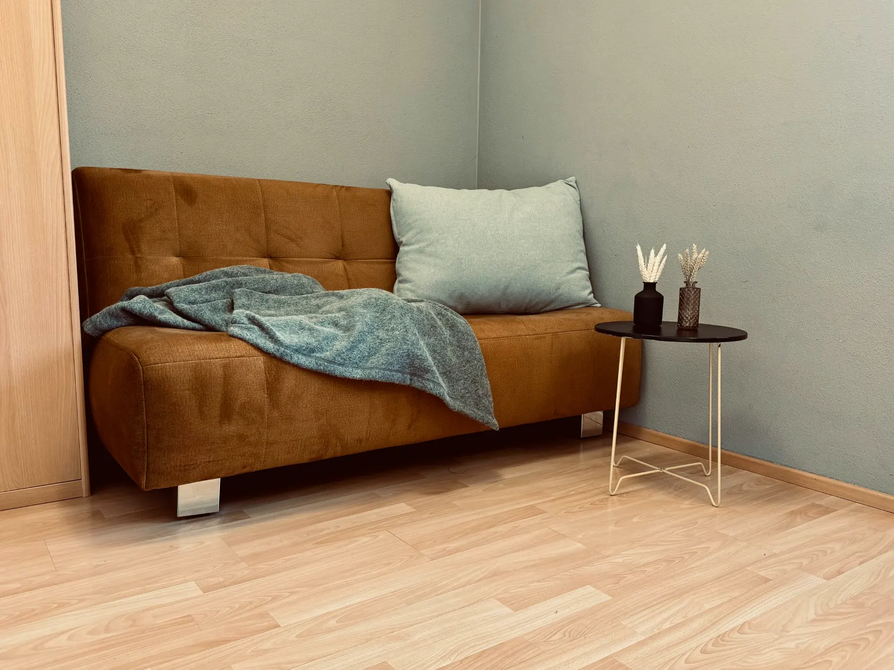 Gemütliche Ecke mit Sofa